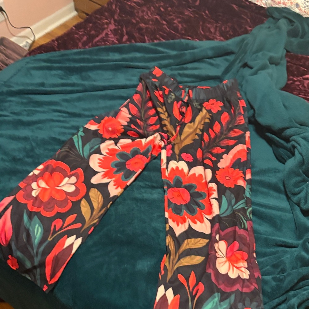 SHEIN Floral Wide-Leg Pants - Black and Red